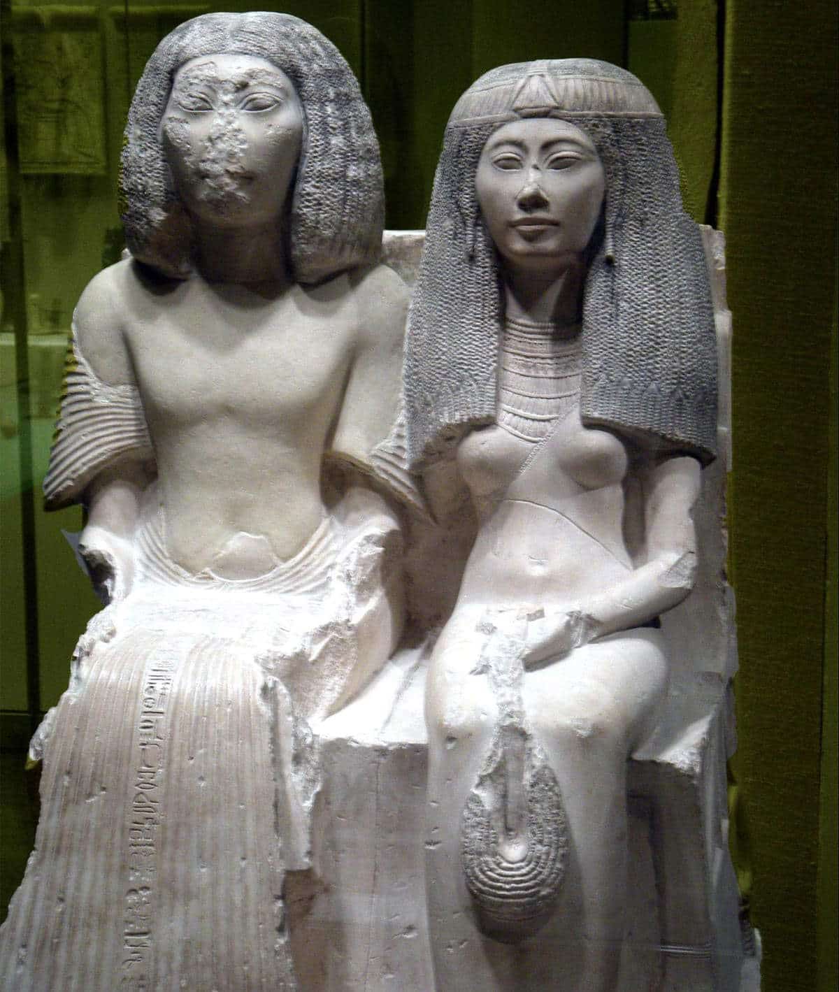 Statue of a man and his wife, via Wikimedia