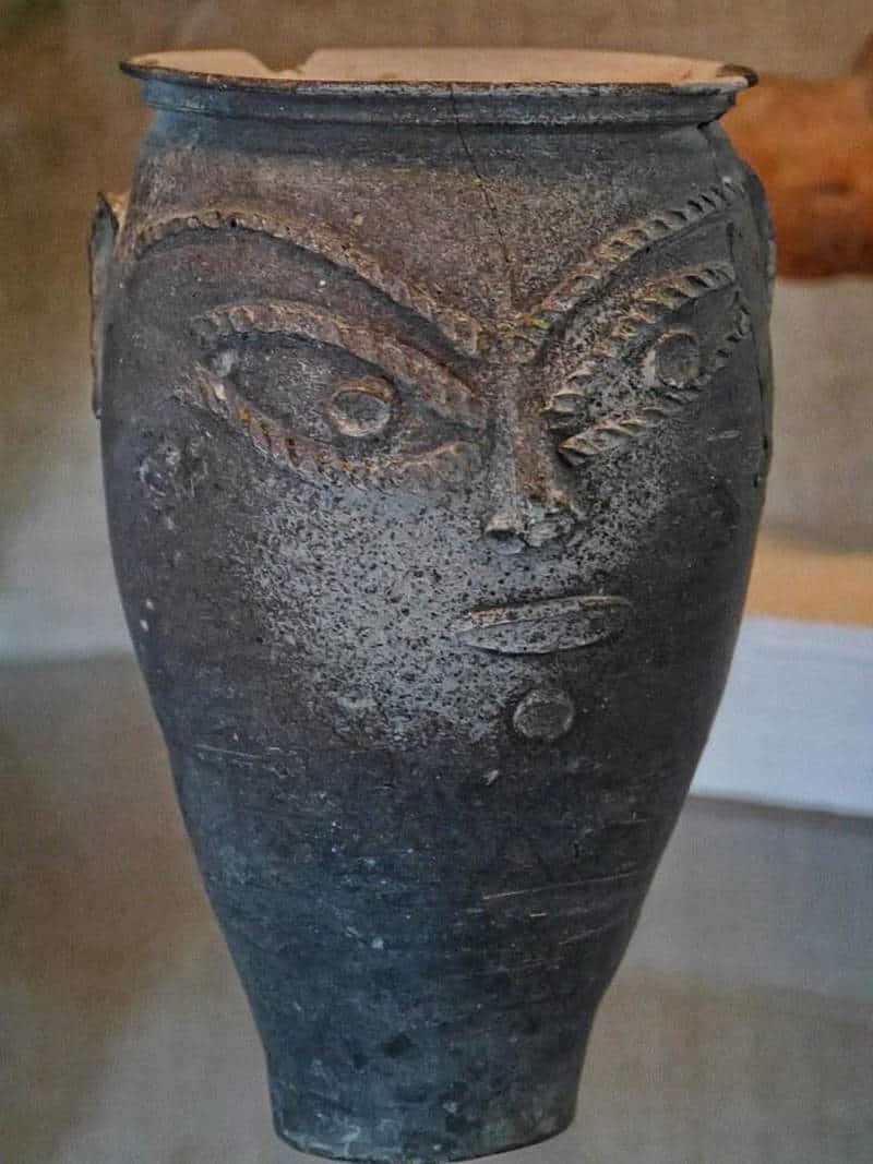 Celtic face-urn