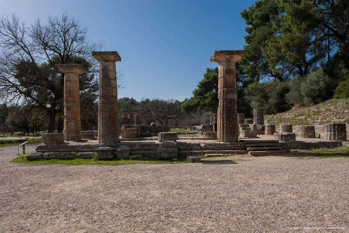 temple-hera-ancient-olympia-photo