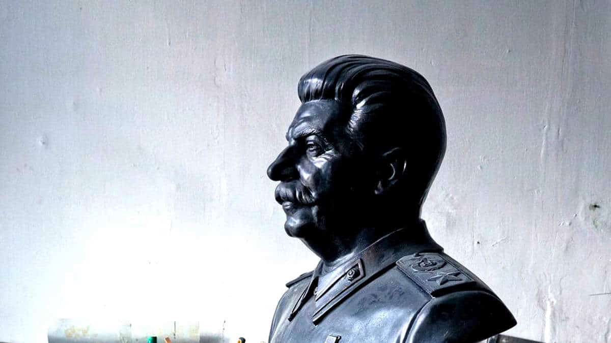 joseph stalin bust