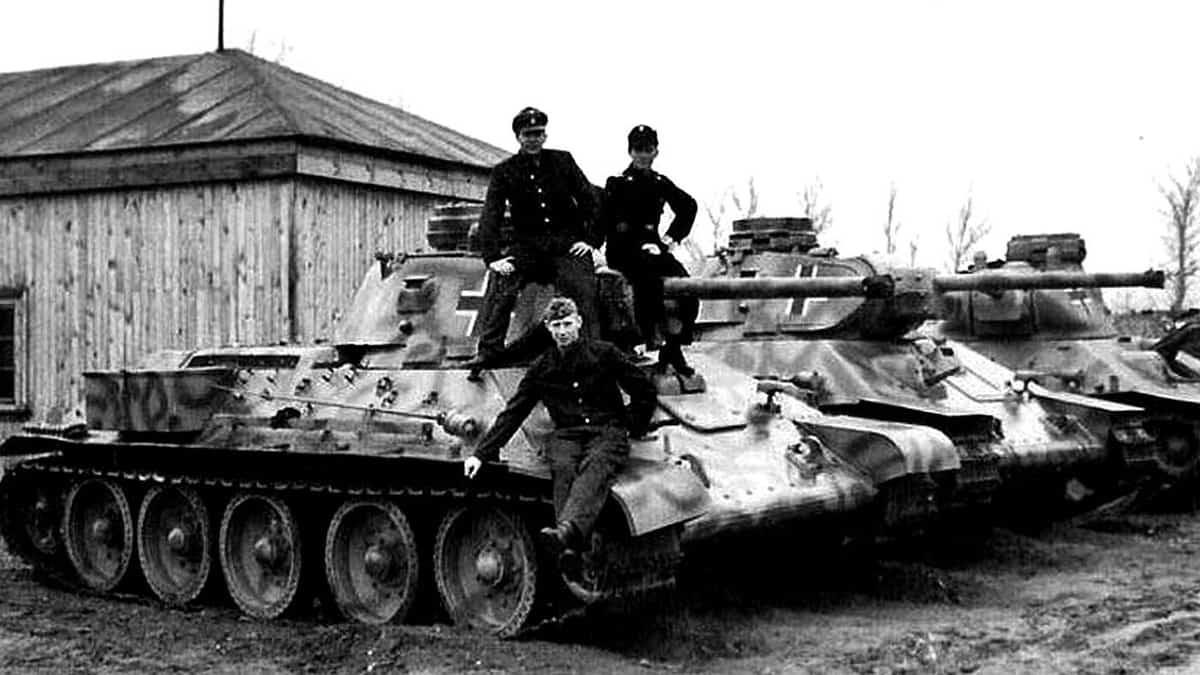 russian soviet tank wwii photograph