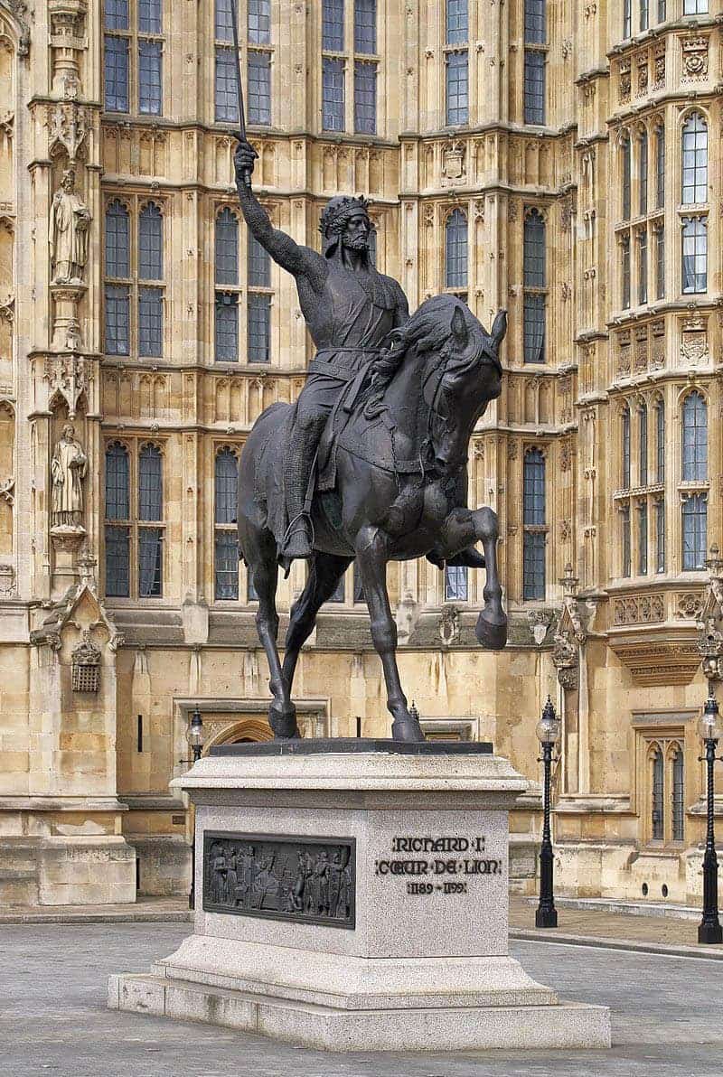 richard the lionheart statue