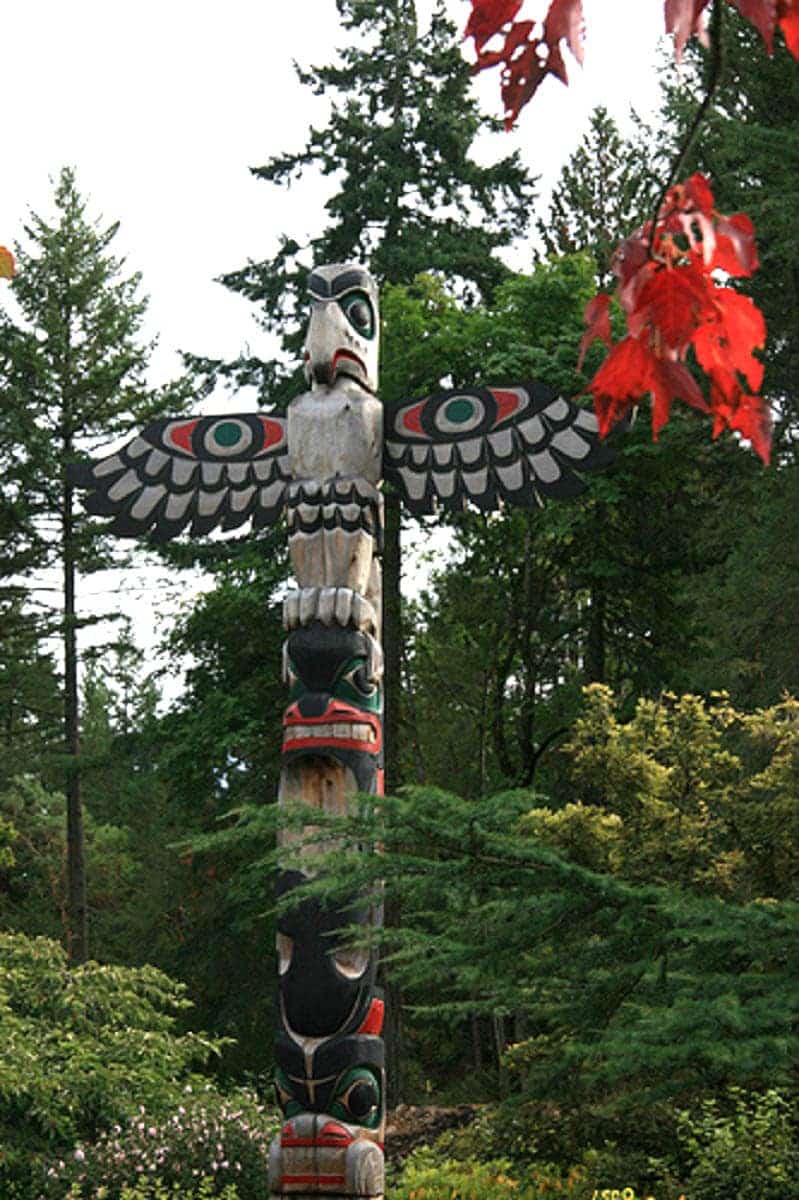 pacific northwest totem pole