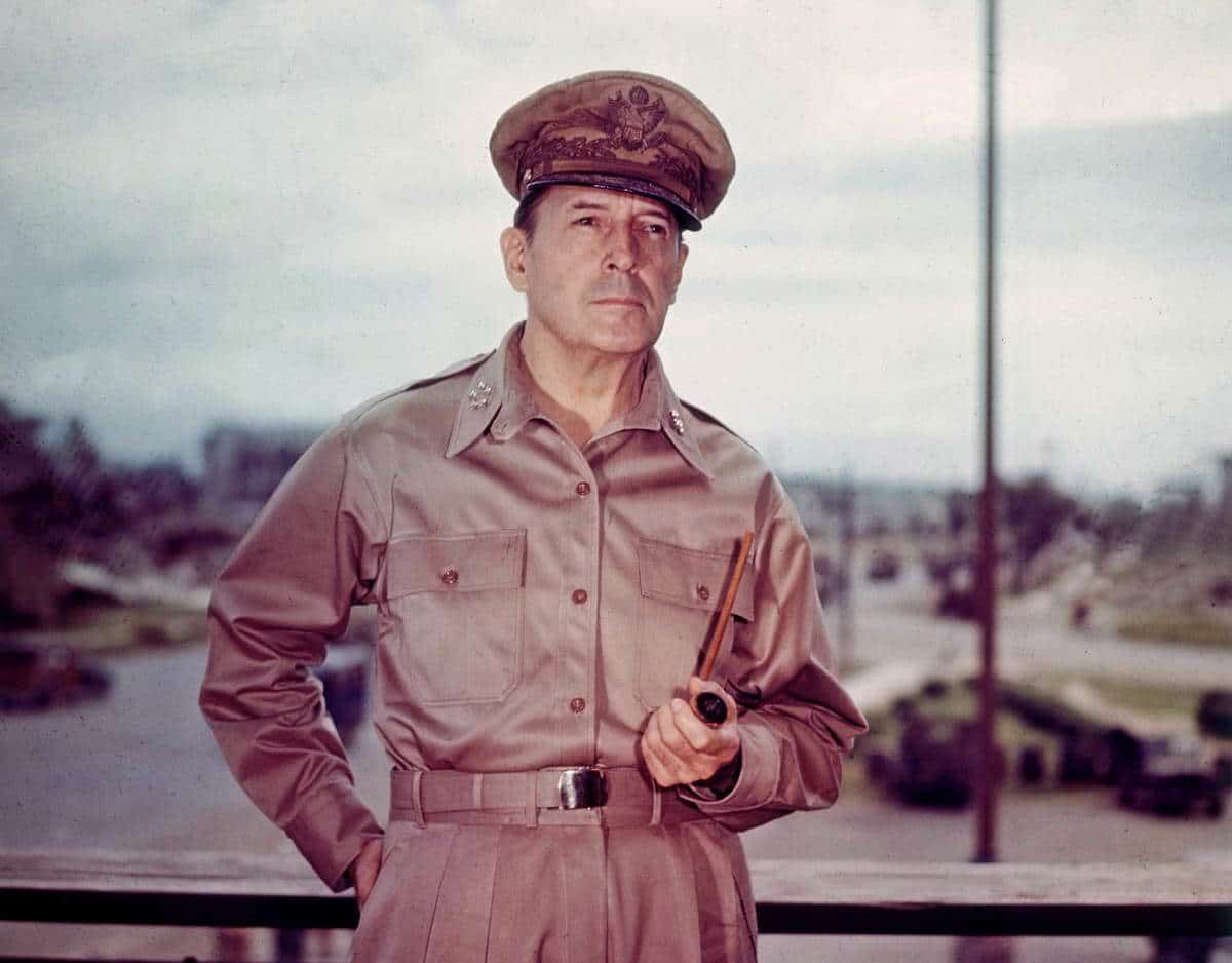 talented wwii general douglas macarthur