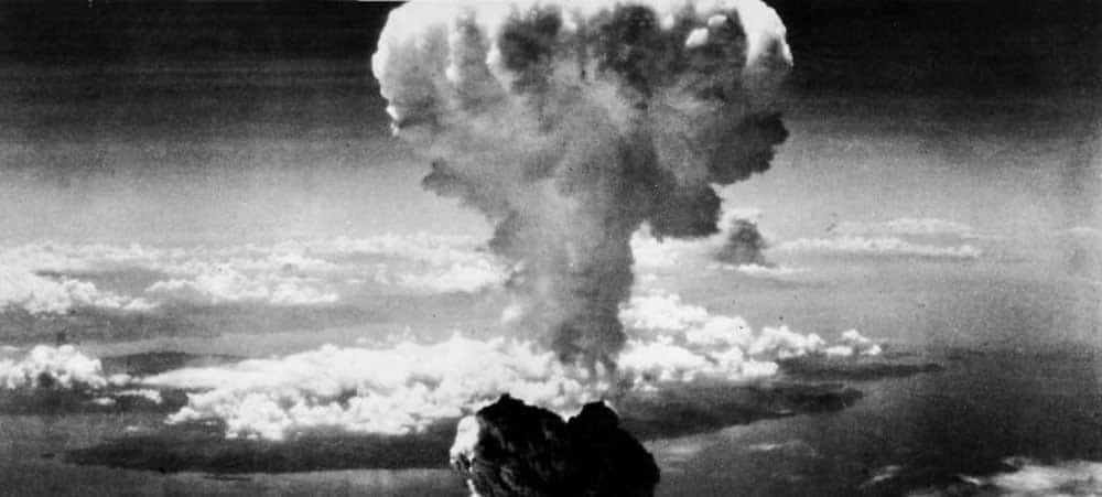 mushroom cloud 1940s