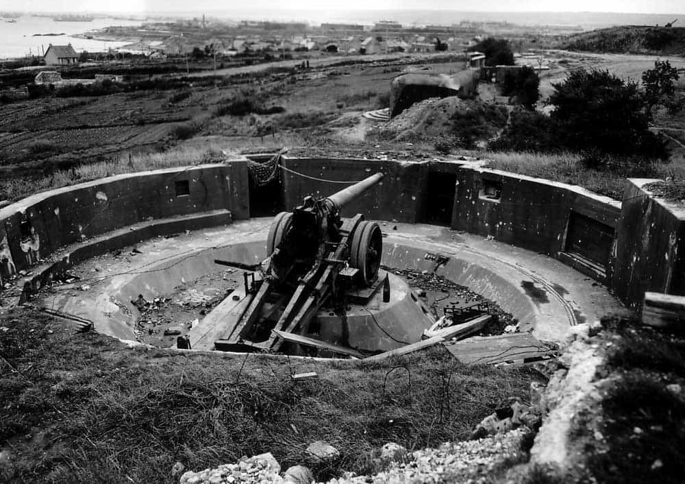 german artillery cherbourg france d-day