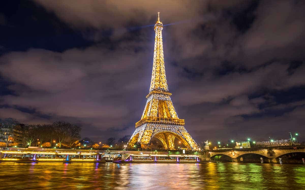 paris city street scene night