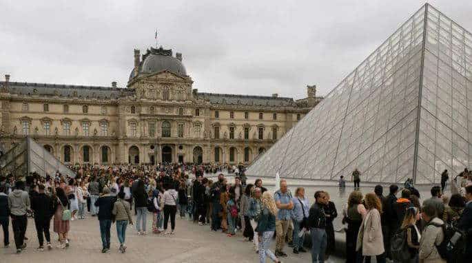 Louvre Paris