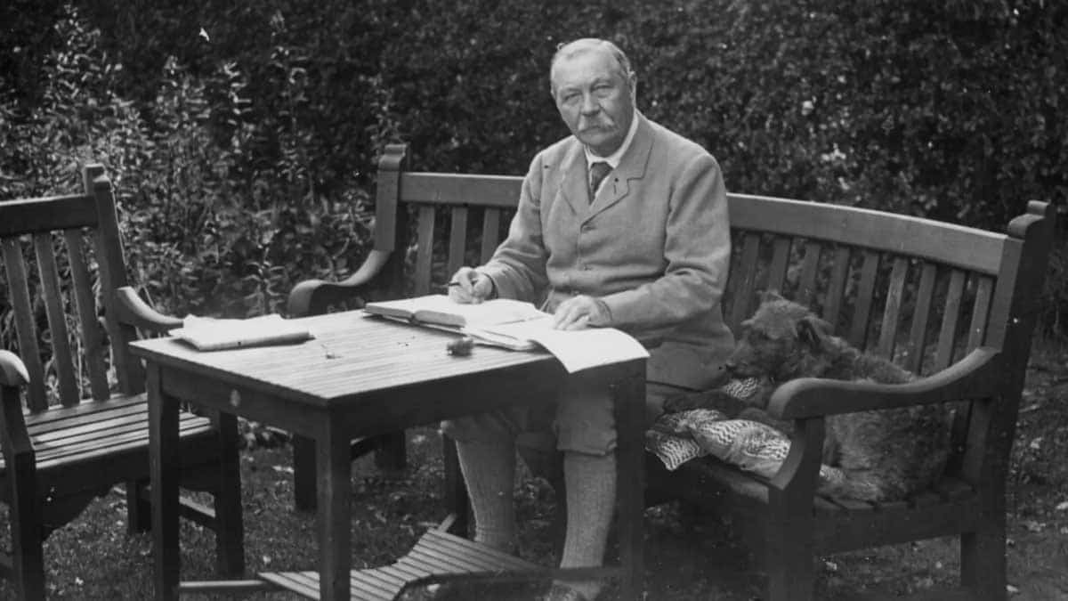 arthur conan doyle photograph 1927