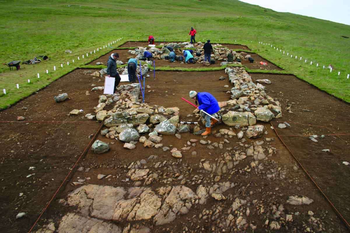 longhouse viking excavation scotland