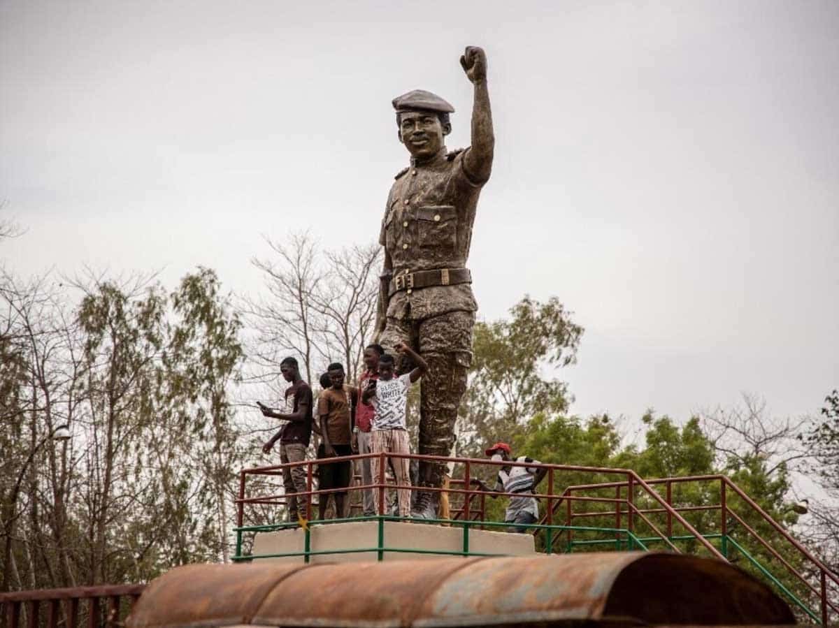 thomas sankara statue