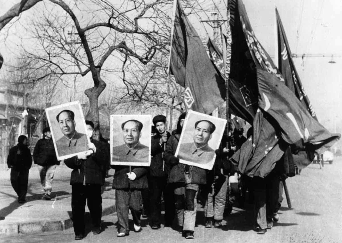 red guards mao posters 1967