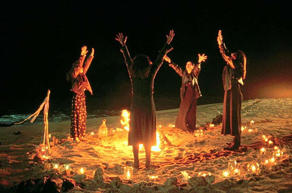 Still from the movie The Craft, 1996. Source: IMDB