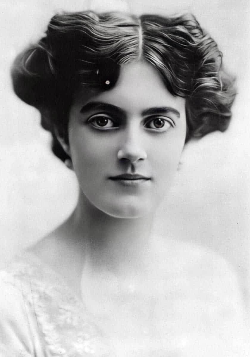 young clementine churchill photograph