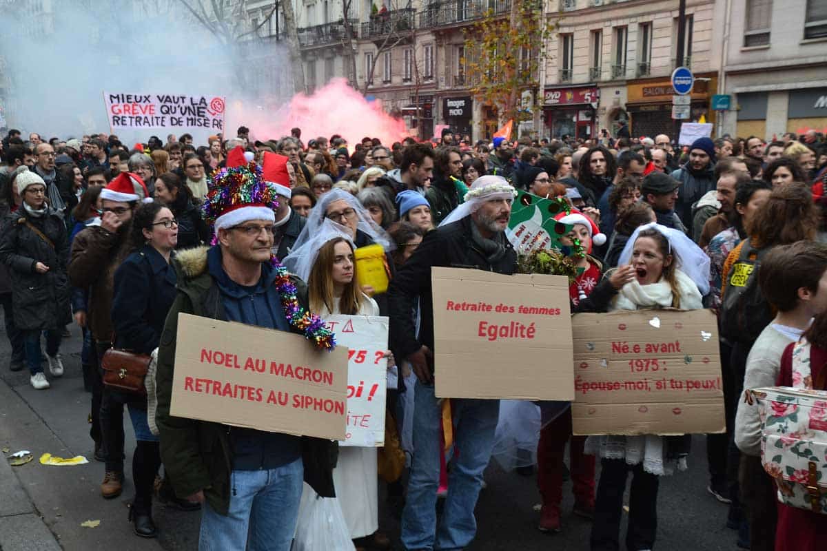 french pensio protest