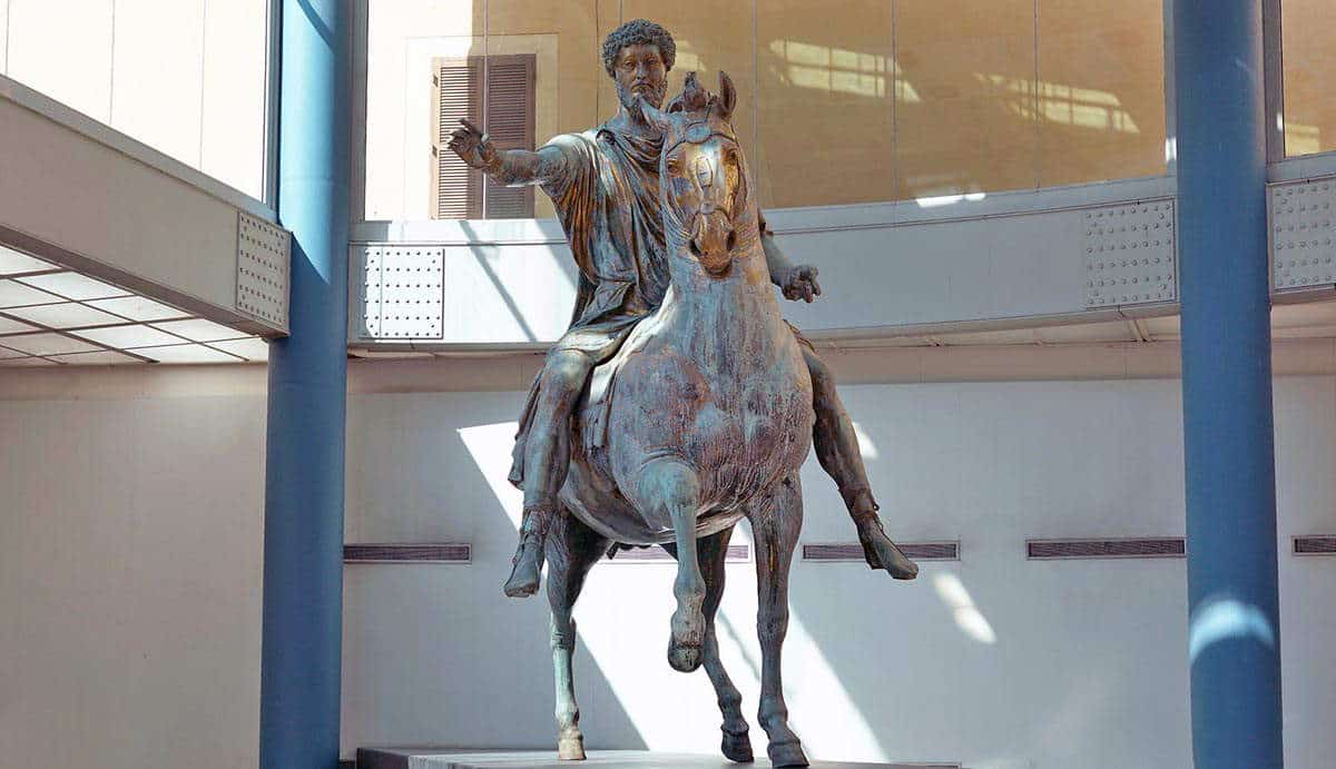 marcus aurelius sculpture