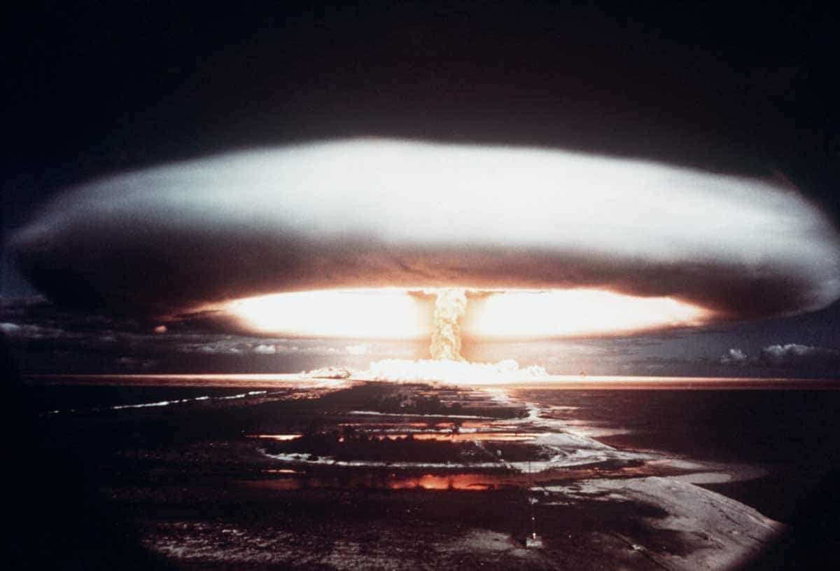 nuclear detonation cold war