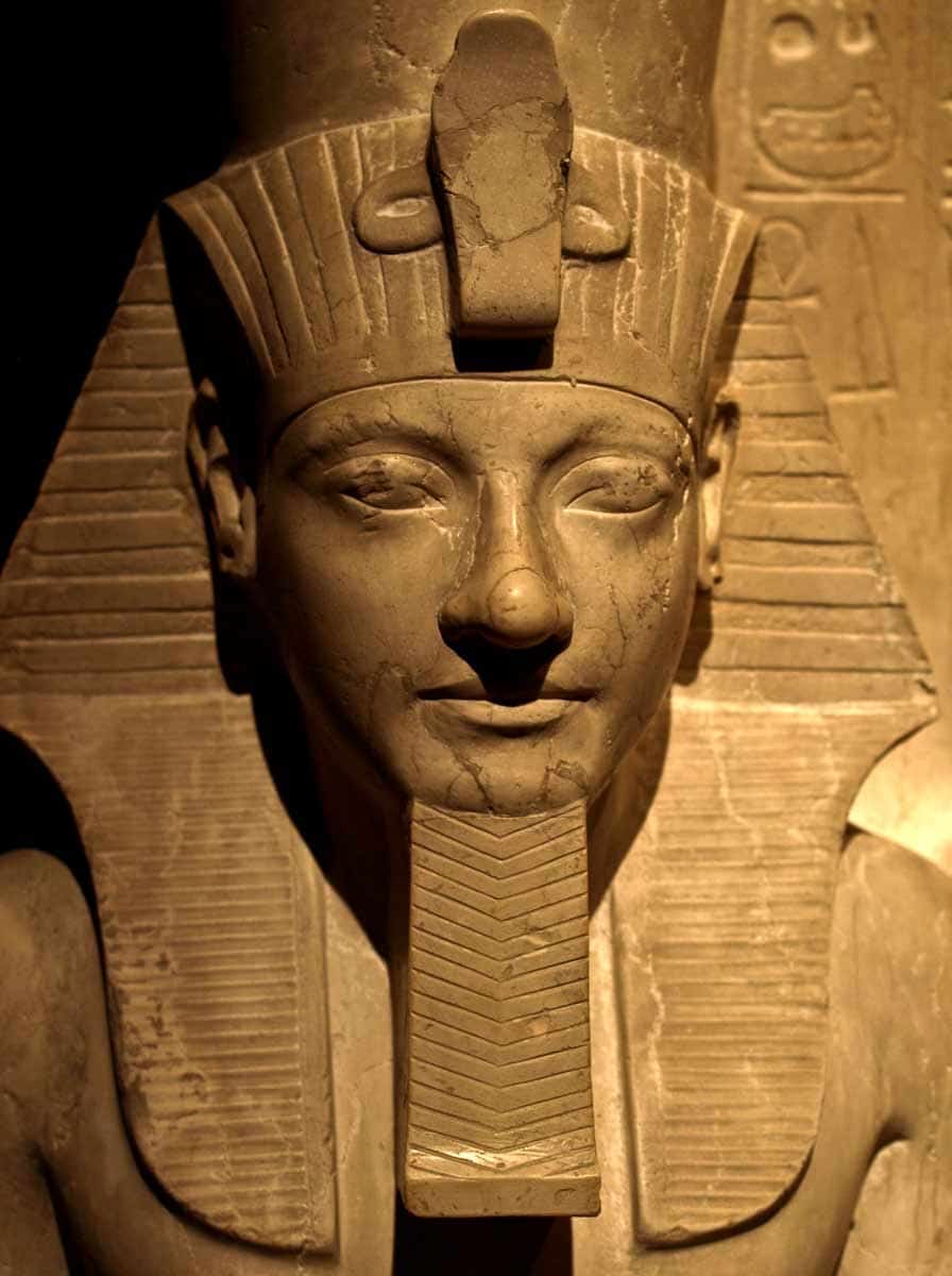 horemheb horus statue