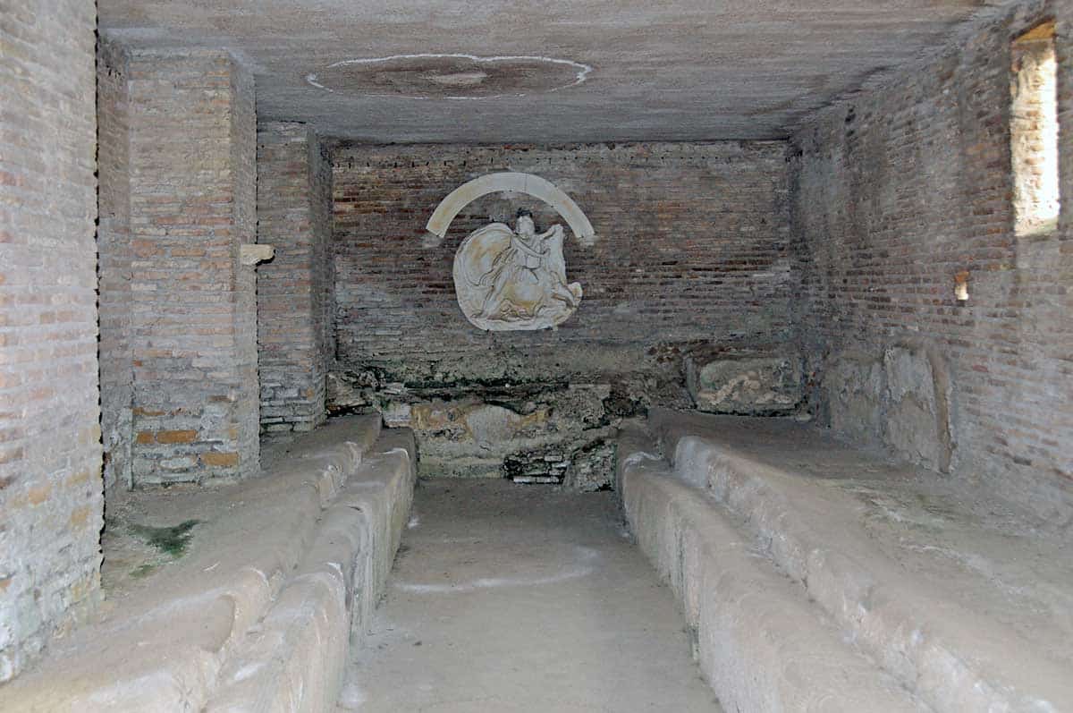 mithraeum ostia mithraism