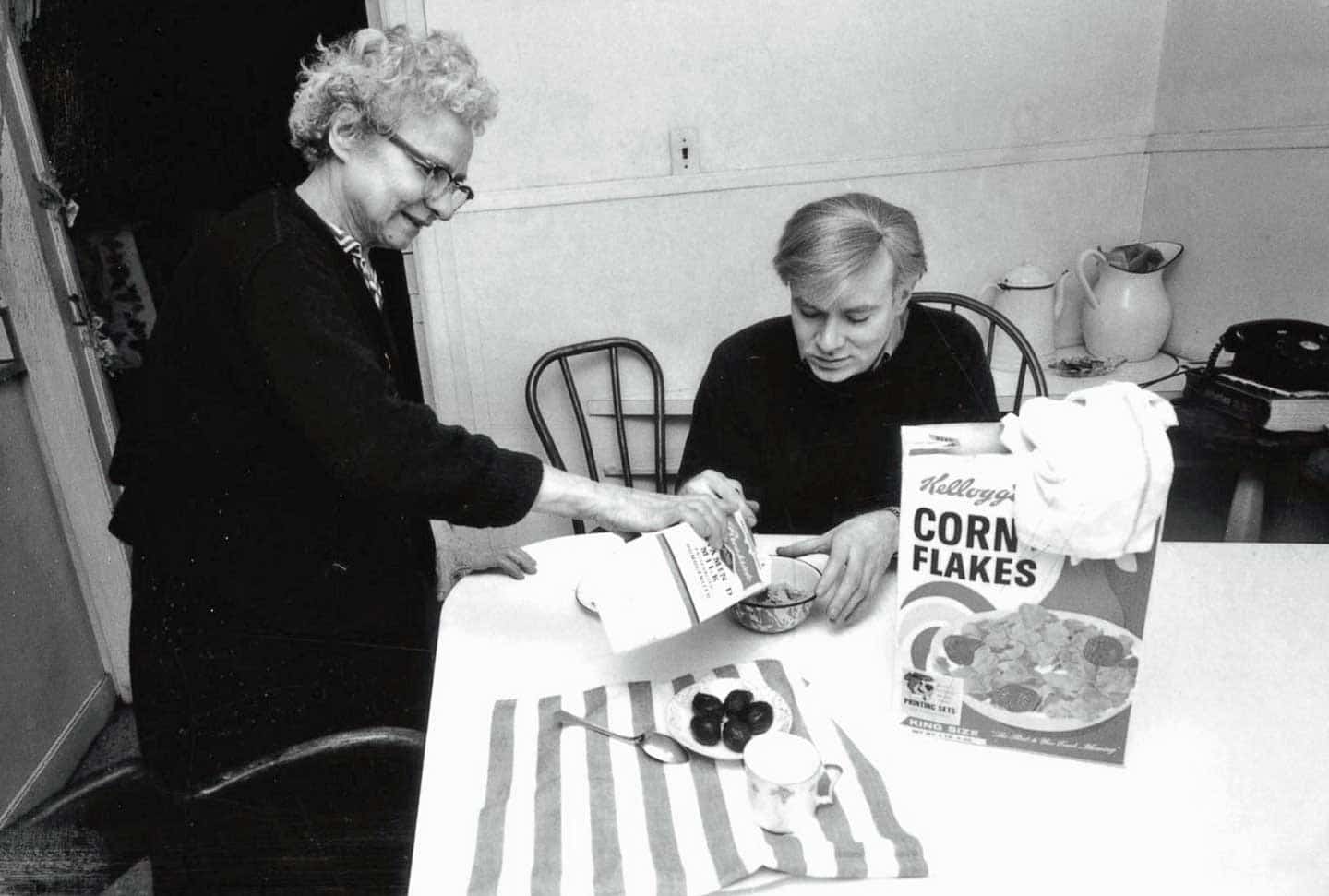 Andy Warhol at home eating Kellogg's Corn Flakes with his mother, Julia Warhola, 1966. © Ken Heyman, courtesy Woodfin Camp Associates. Source: Tate 