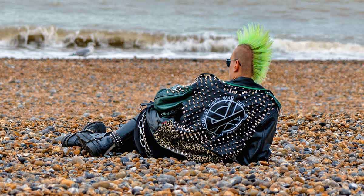 nick fewings unsplash seaside punk