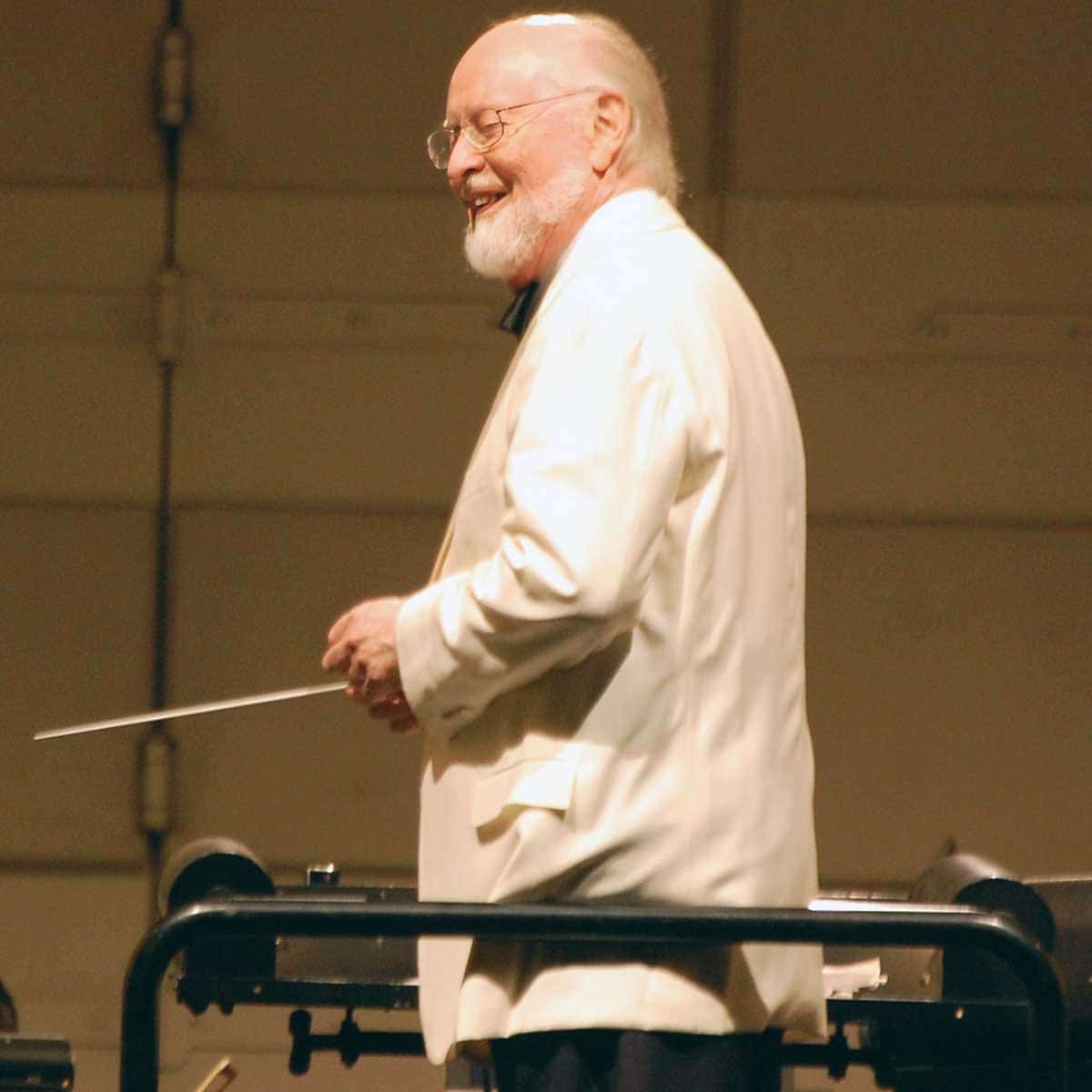 John Williams conducting at the Hollywood Bowl in 2009, Source: Wikimedia Commons