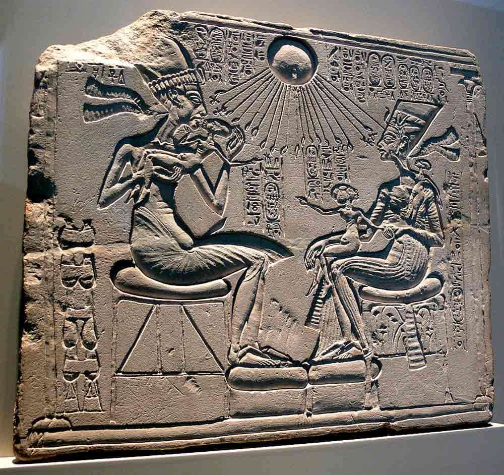 altar nefertiti akhenaten