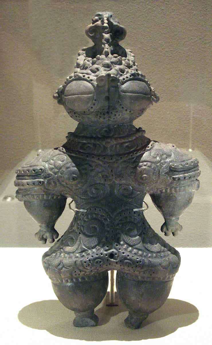 dogu figurine late jomon