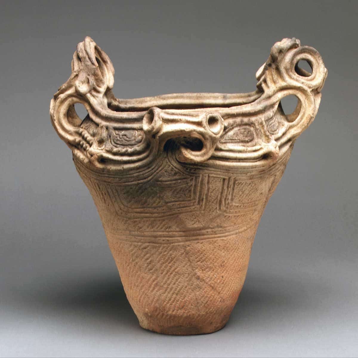 middle jomon pottery