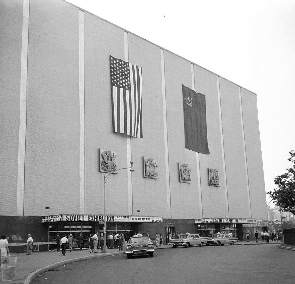 soviet exhibition new york photo