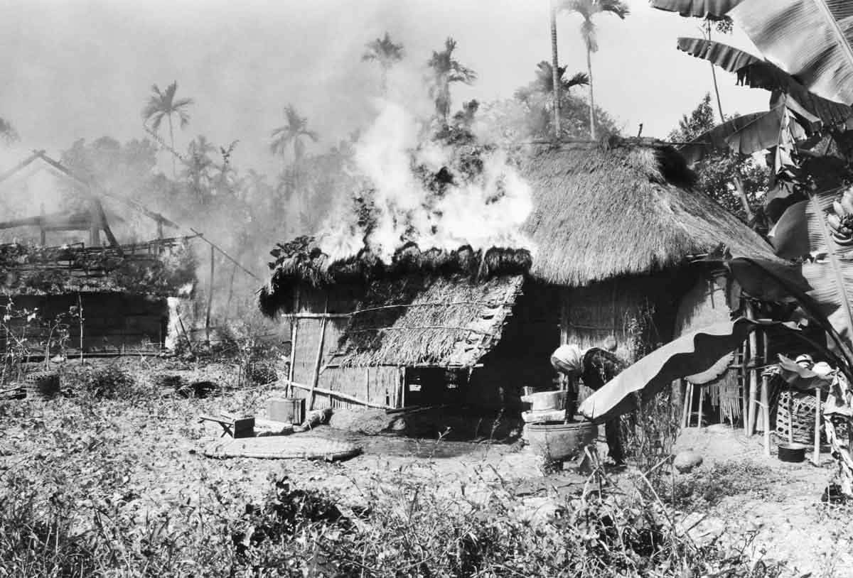 vietnam war hamlet burning