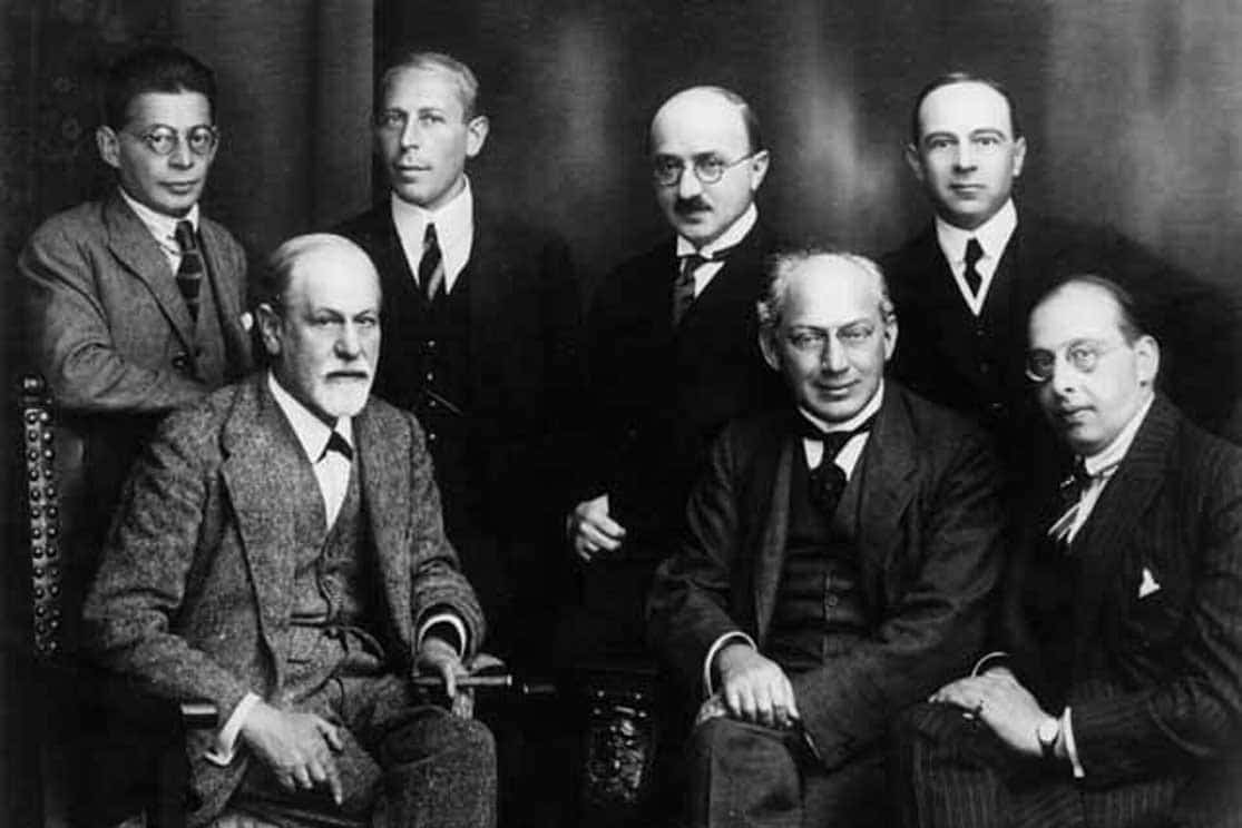 Freud with members of the International Psychoanalytical Association in 1922. Source: Wikimedia Commons