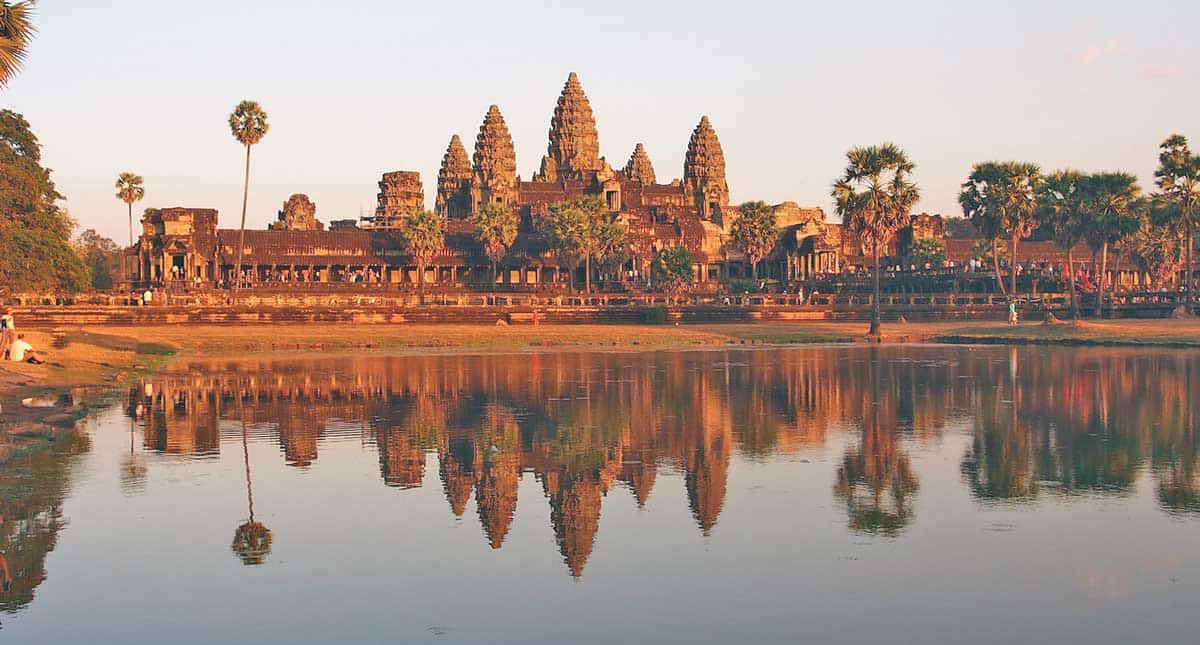 temples of angkor wat photo