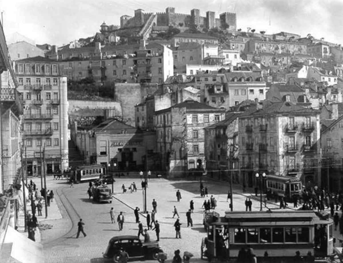 Lisbon, Portugal in the 1940s. Source: Vintage Everyday