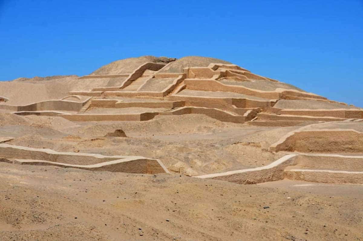 cahuachi archaeological site