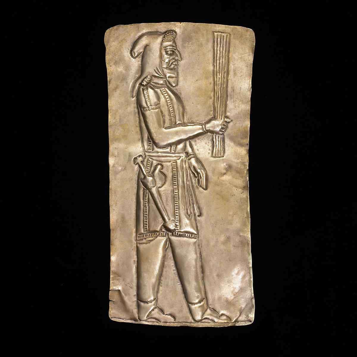 votive plaque achaemenid nobleman