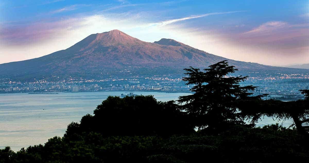 vesuvius bay of naples