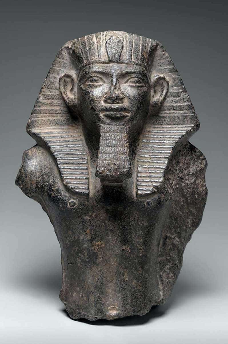 amenemhat ii statue