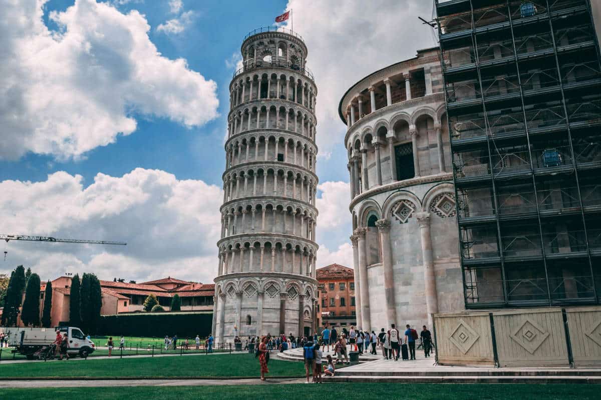 leaning tower of pisa italy