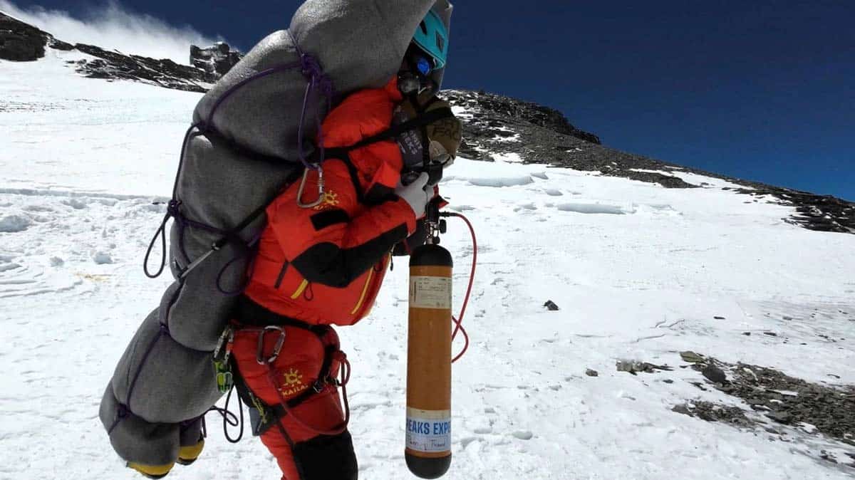 mount everest sherpa rescue