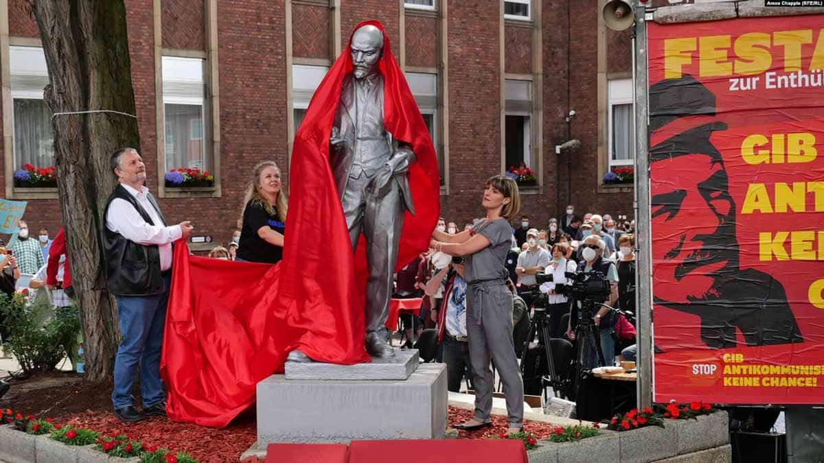 lenin statue germany