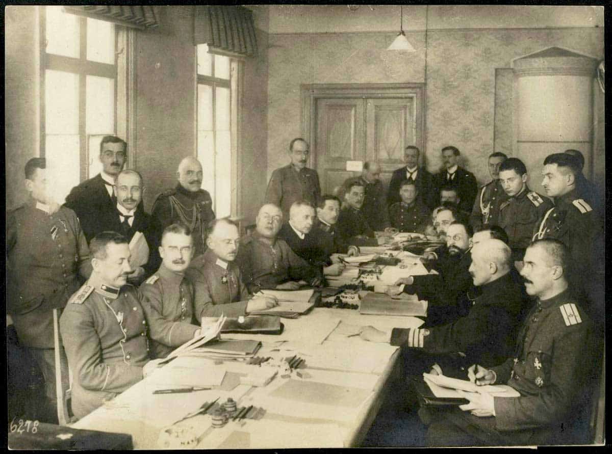 signing brest litovsk 1918