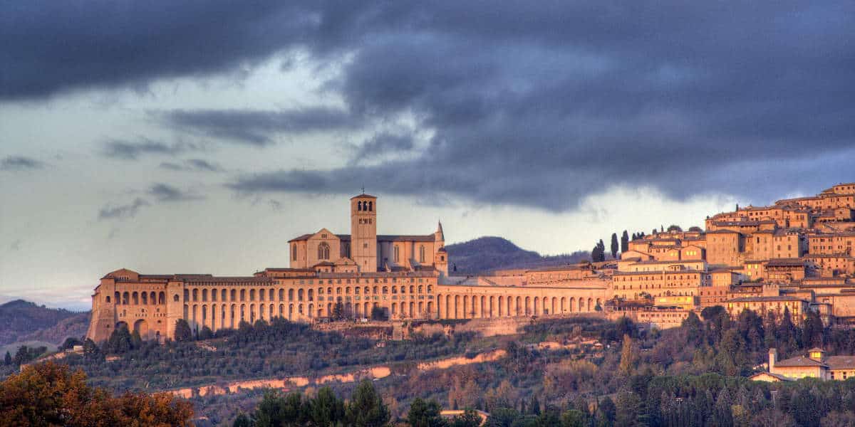 assisi town umbria italy