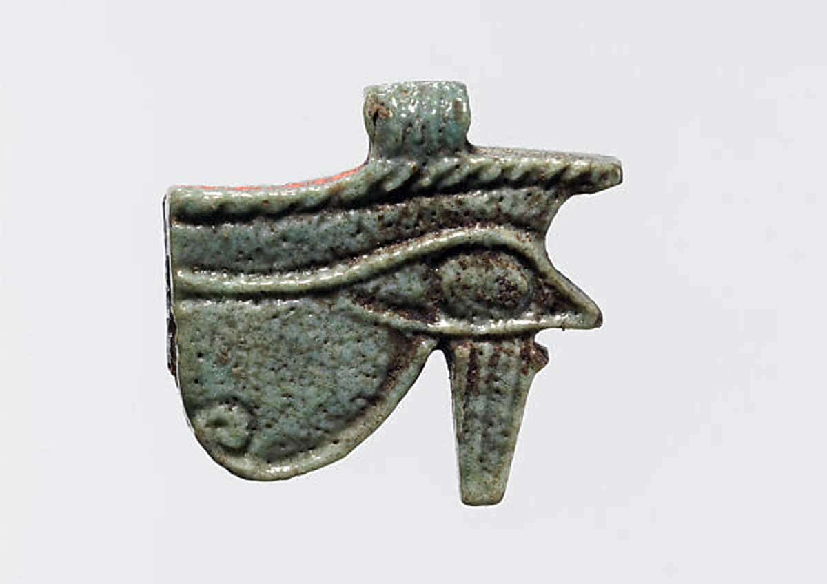 eye of horus amulet