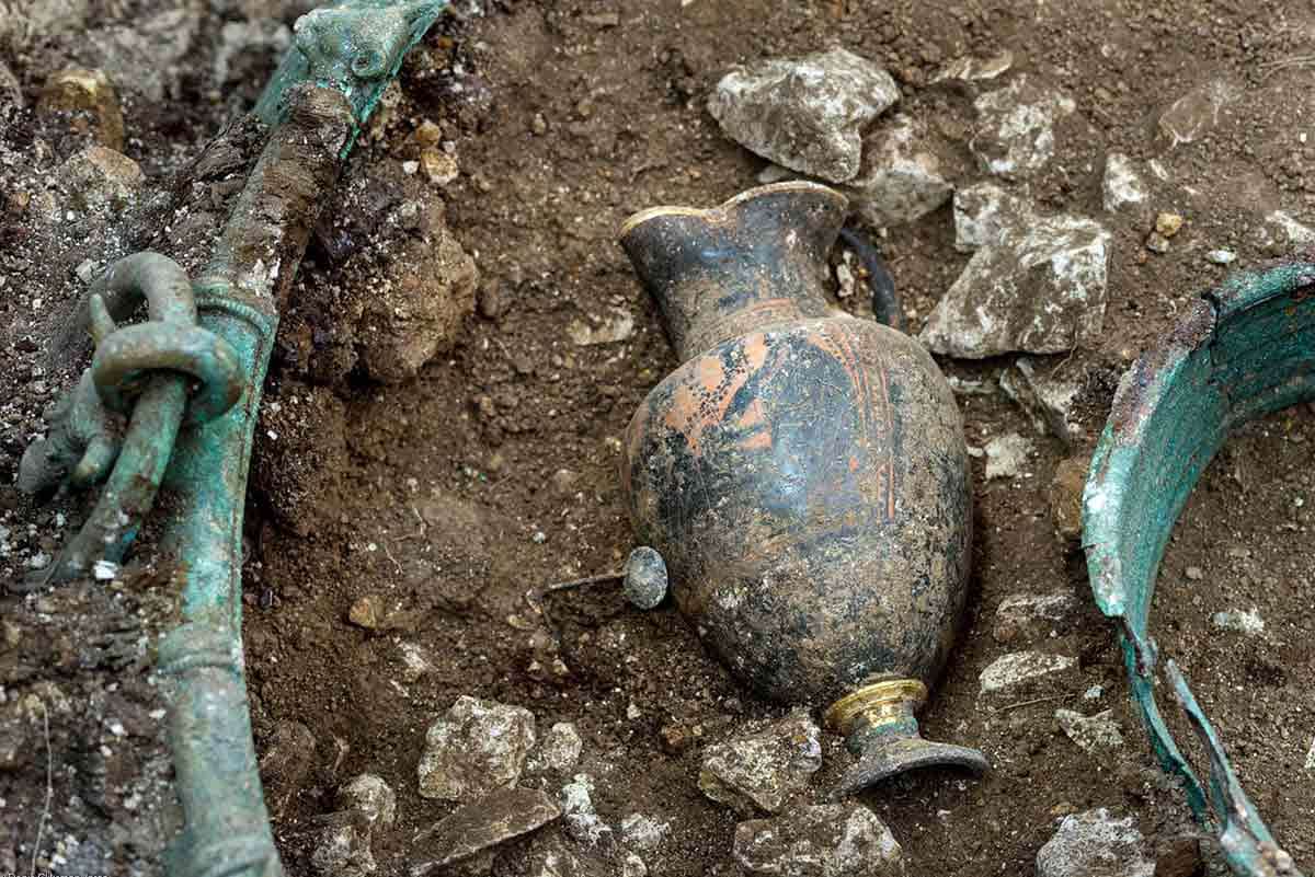 hallstatt wine pot