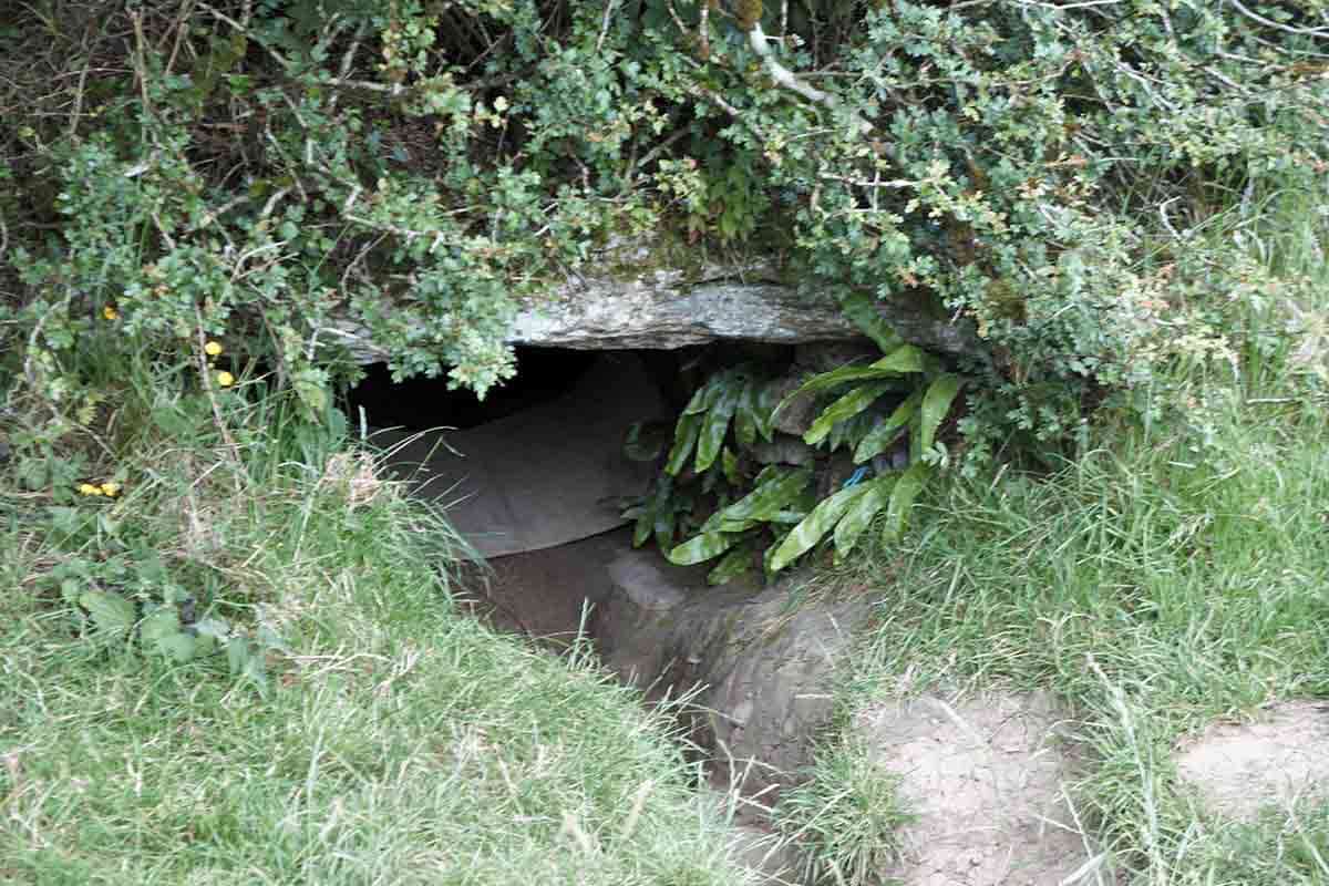 oweynagat cave rathcroghan the morrigan