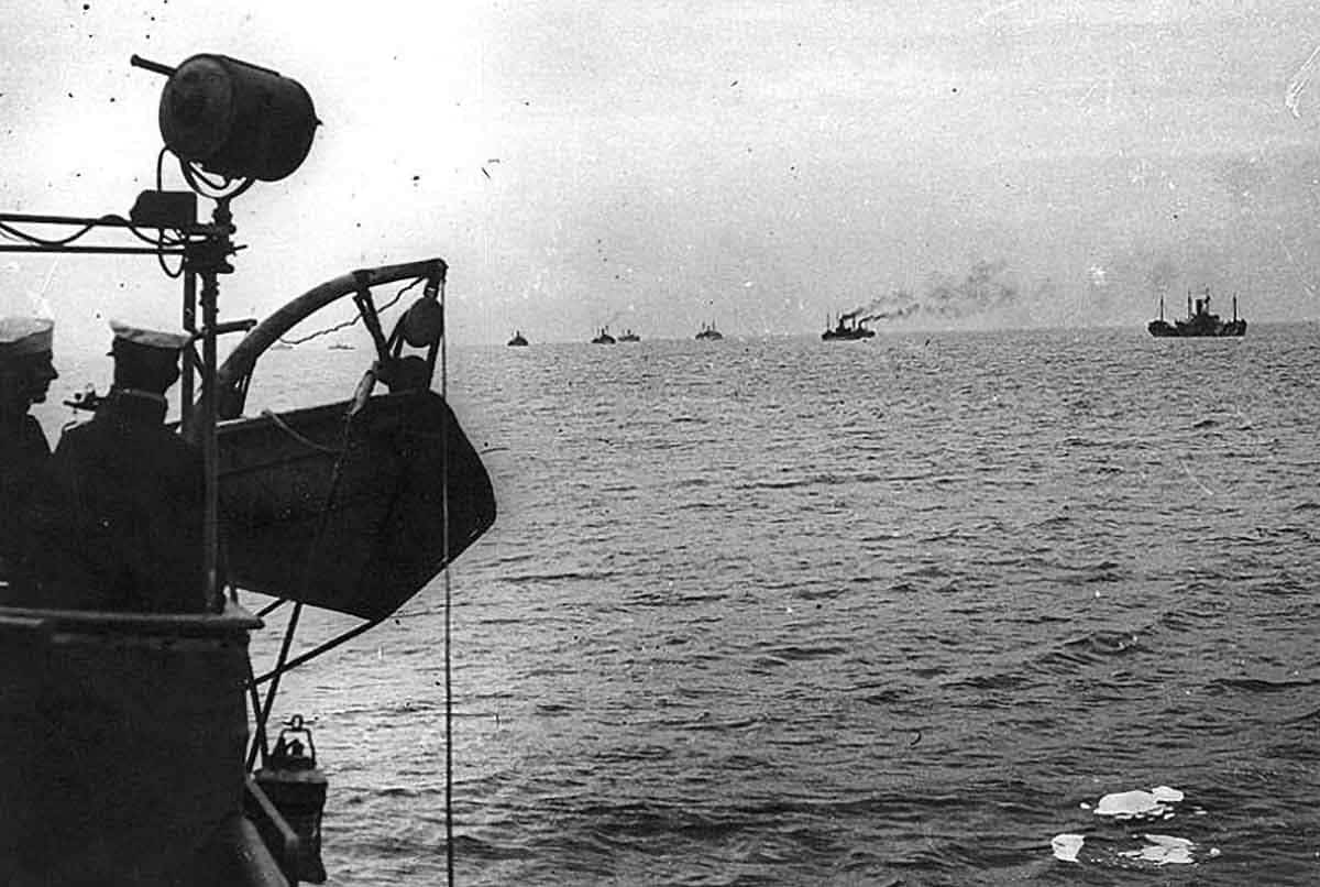 WWI convoy approaching Brest