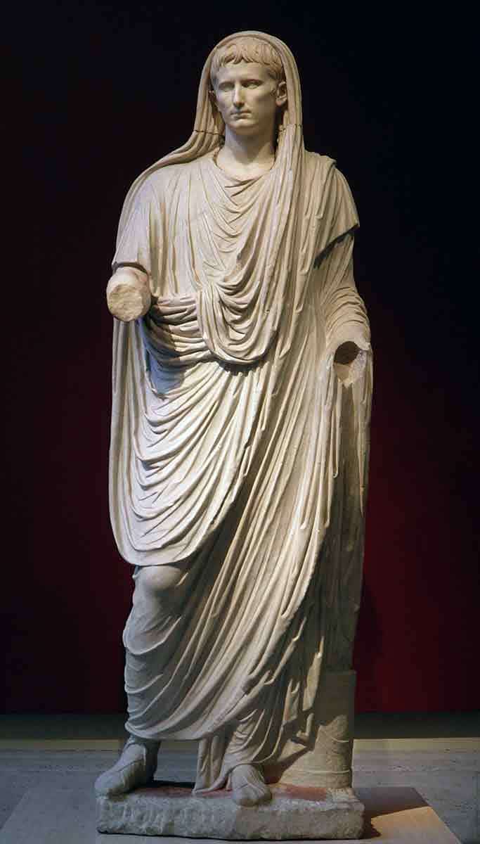 augustus pontifex maximus