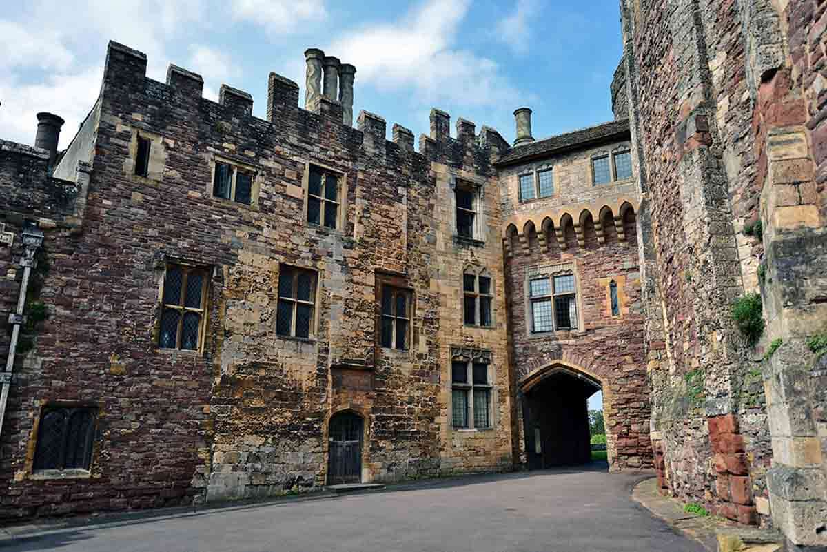 gloucestershire berkeley castle