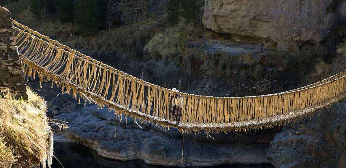 qeswachaka inca suspension bridge